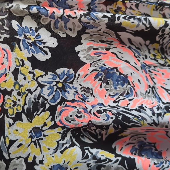 Surf Gypsy. Women's Floral Print Beach Wrap |Coverup. Size Small. - Picture 3 of 6